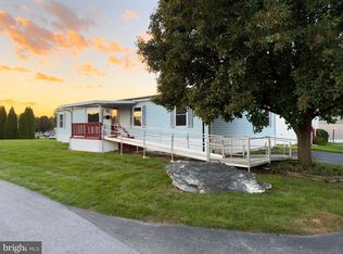 201 Silver Wind Ct N, Lancaster, PA 17603