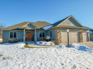 2148 Ravenswood Rd, Burlington, WI 53105