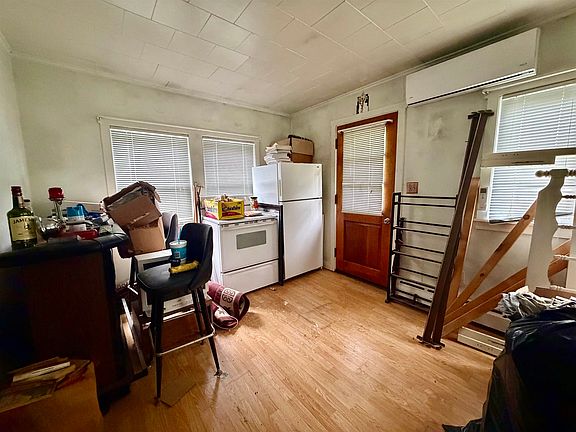 4th image of 339 Cates Hill Road