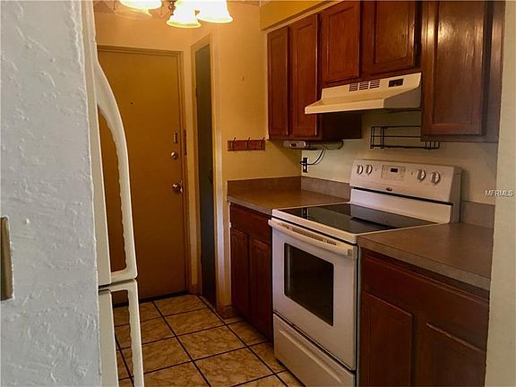 5th image of 3860 Kingfish Dr SE