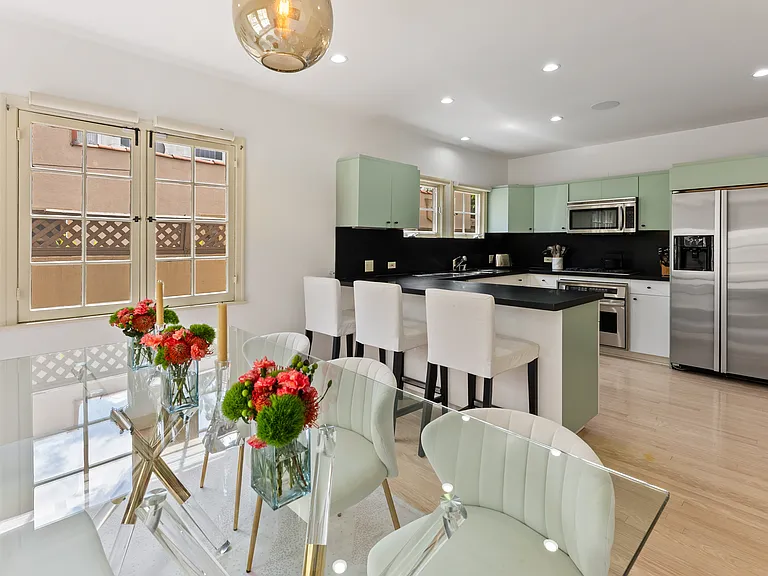 708 Westbourne Dr #1 — Photo 12