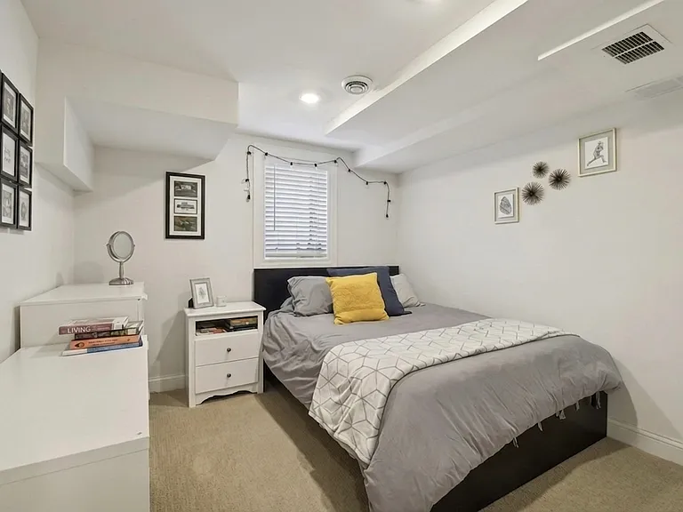 3413 Girard Ave S #1 — Photo 15