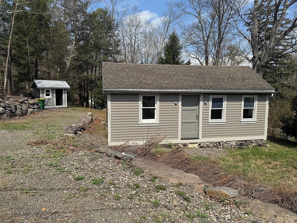 1st image of 1810 Sawkill Park Road