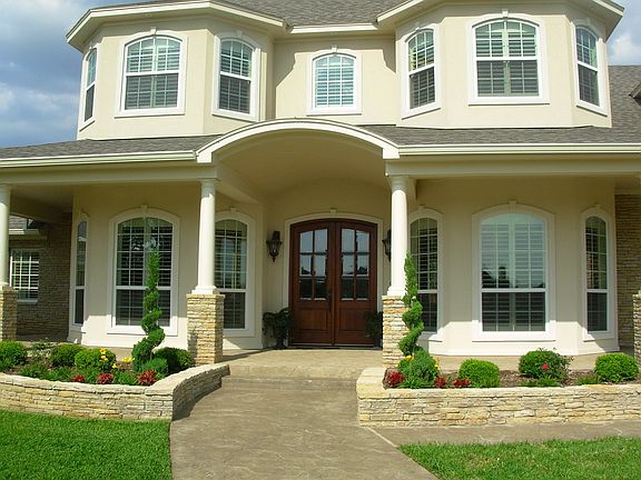 2nd image of 15015 Sendero Ln