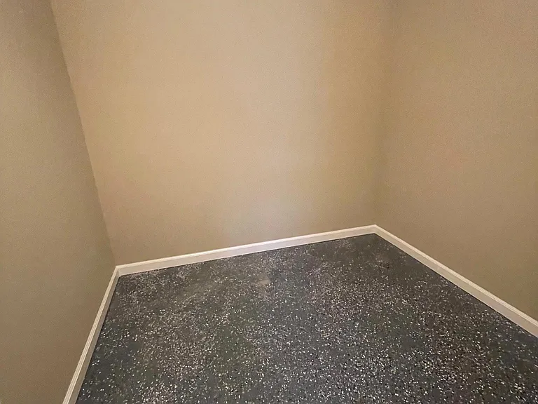 626 N Main St — Photo 15