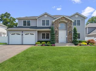 14 Rachel Ave, Commack, NY 11725