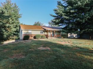 30 Hickory St, Nashville, IL 62263