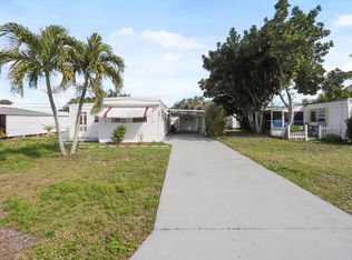 8339 SE Eagle Ave, Hobe Sound, FL 33455
