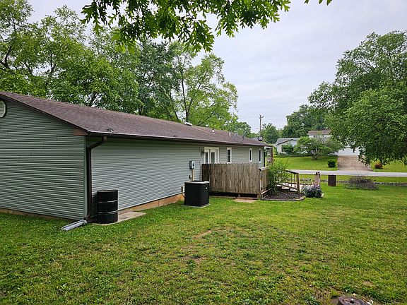 3rd image of 2204 Wayhaven Drive