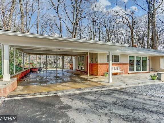 2nd image of 3415 Barkley Dr