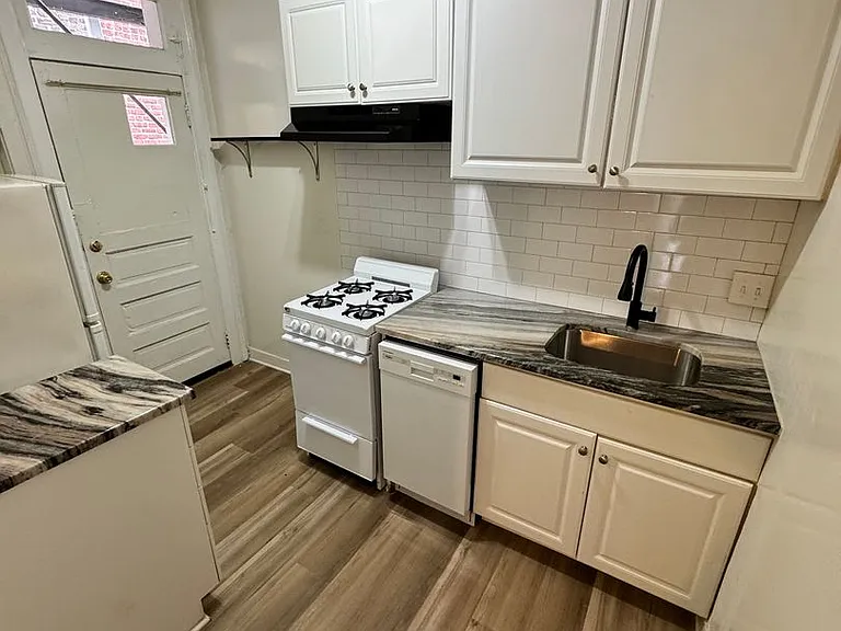 808 N Arthur Ashe Blvd — Photo 11
