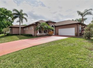 494 Tulip Dr, Sebastian, FL 32958
