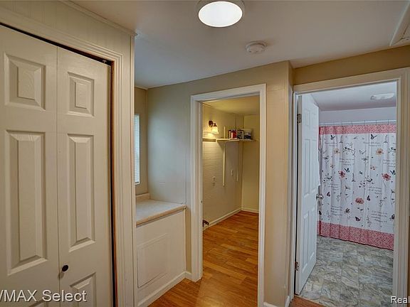 4th image of 2113 Brady Ave