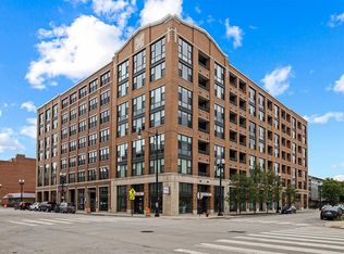 2303 S Michigan Ave #701, Chicago, IL 60616