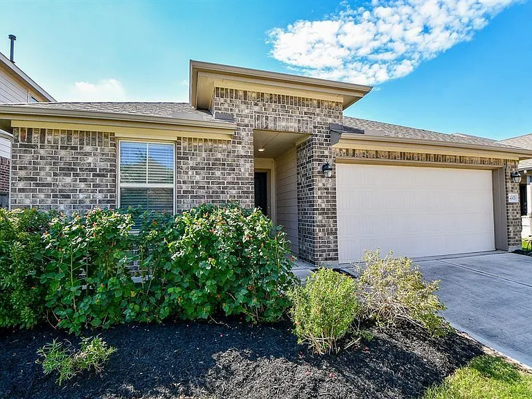 24303 Gold Cheyenne Way — Photo 2