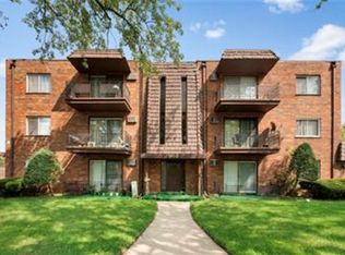 903 Elder Rd APT 6, Homewood, IL 60430