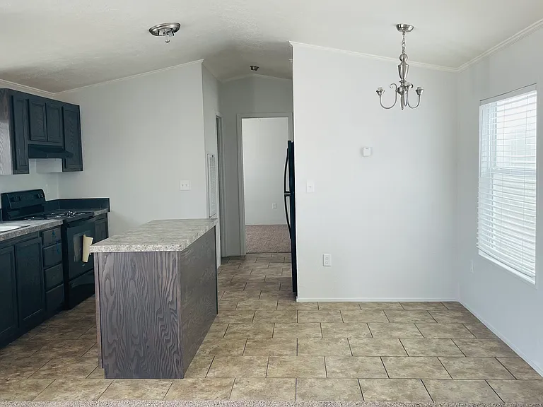 1720 Coral Rd — Photo 1
