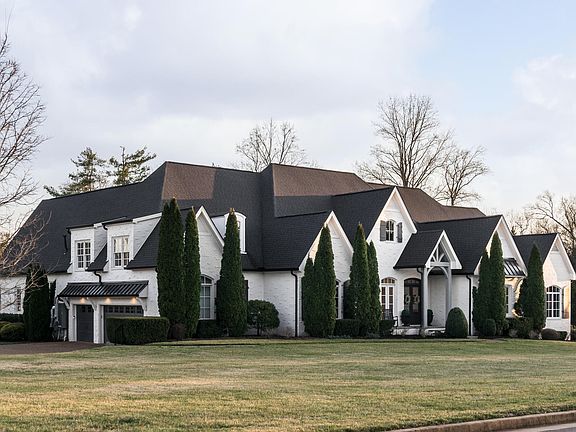 3rd image of 9003 Pointe Cross Ln