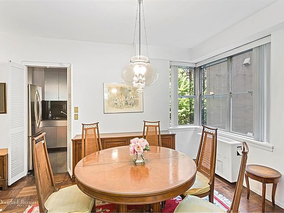 2nd image of 12 Beekman Pl APT 4E