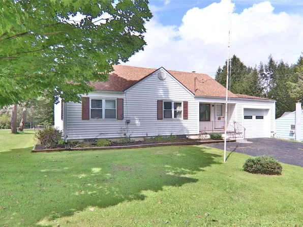 1 Bennett St, Bainbridge, NY 13733