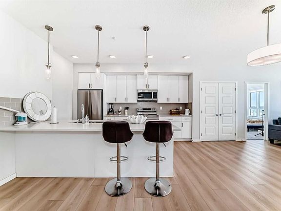 5th image of 550 N Belmont St SW #4414