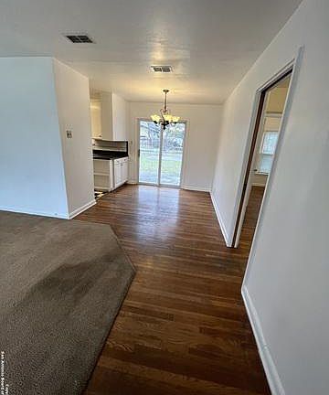 3rd image of 207 Beryl Dr