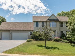 9834 166th St W, Lakeville, MN 55044