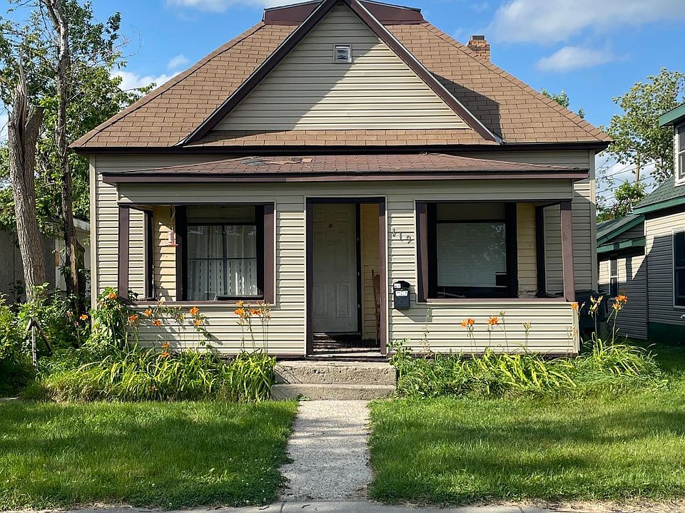 1st image of 119 12th St NW