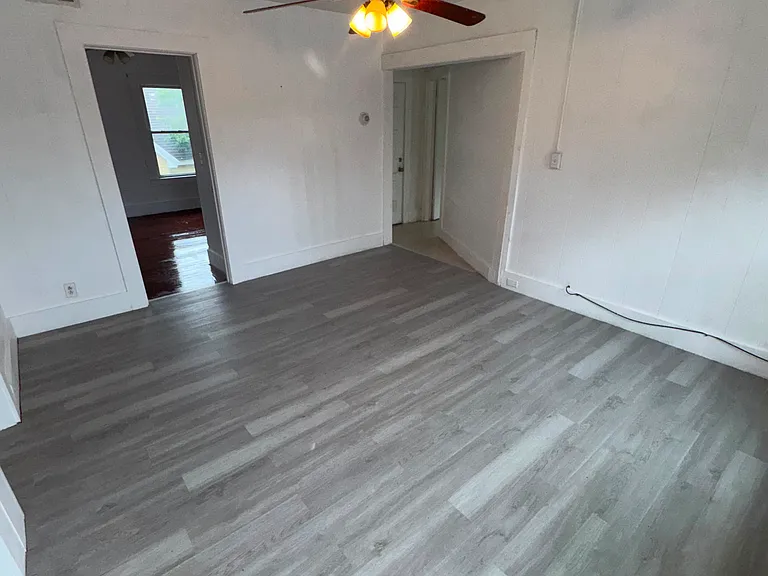 16-18 Alderman St #3 — Photo 6