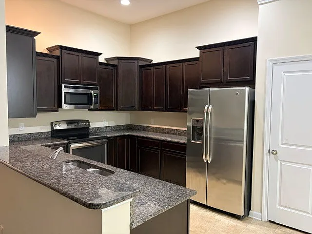7 Bradford Ct — Photo 4