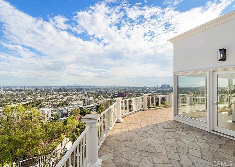 8527 Hedges Way, Los Angeles, CA 90069 | MLS #SR26196865 | Zillow