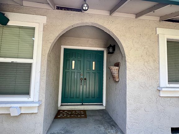 4th image of 2856 Westwood Ave