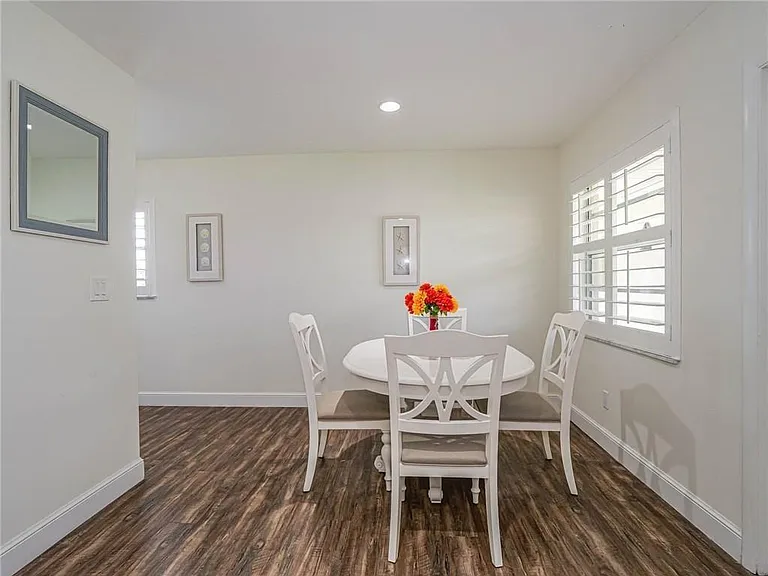 76 Royal Oak Dr #205 — Photo 7