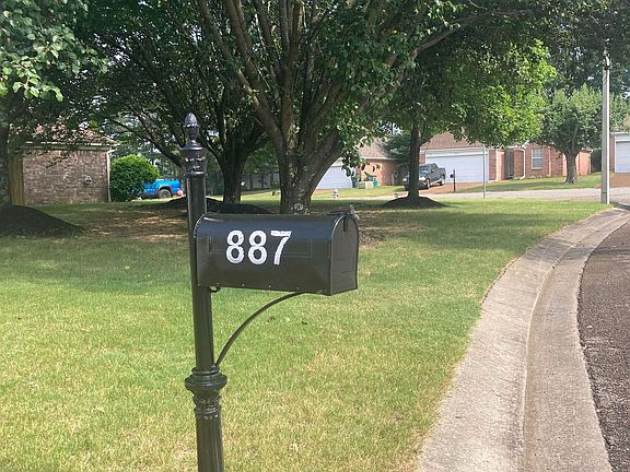 2nd image of 887 Timber Trace Dr