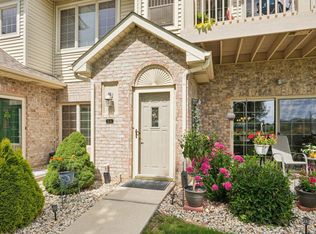 6631 Spring Hill Dr, Racine, WI 53406