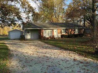 1188 Stonehaven Cir, Boonville, IN 47601