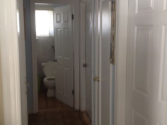 4th image of 917 W 14th St