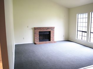 20827 4th Ave W, Lynnwood, WA 98036