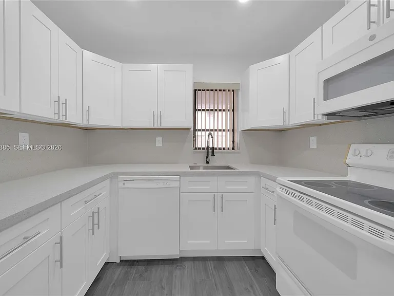 1535 SW 122nd Ave #3-7 — Photo 8