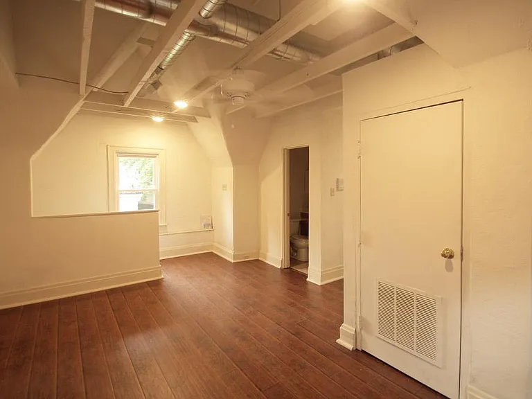 419 Peebles St #3 — Photo 7