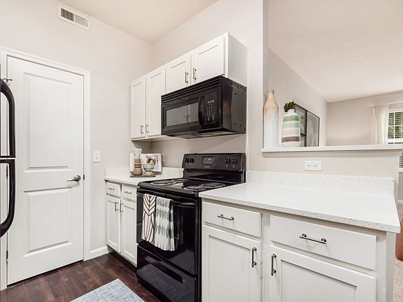 5th image of 411 Lazelle Rd APT 102