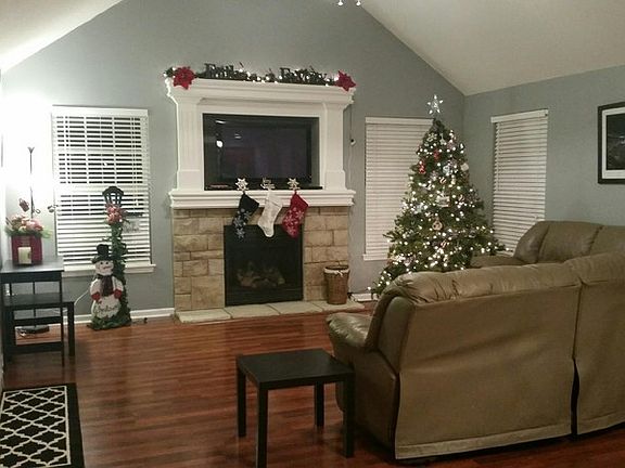 2nd image of 2235 E Willow Pointe Cir