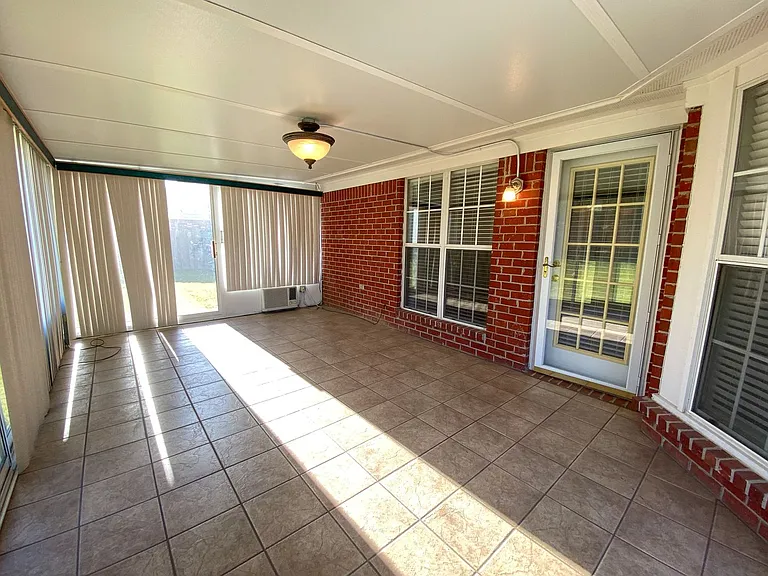 749 Lakemont Dr — Photo 21