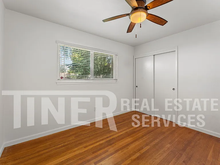 9136 Cecile Way — Photo 17