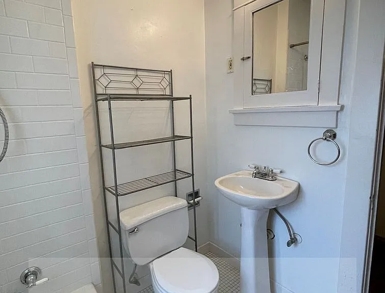 4545 Fairmount Ave — Photo 20