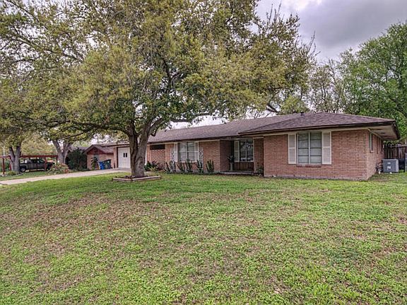 2nd image of 4518 White Oak Dr