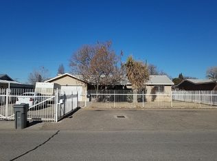 3925 Clinton Blvd SW, Albuquerque, NM 87105