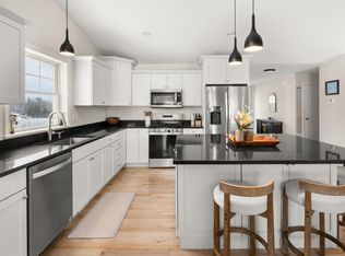 49 Hill Rd, South Hero, VT 05486