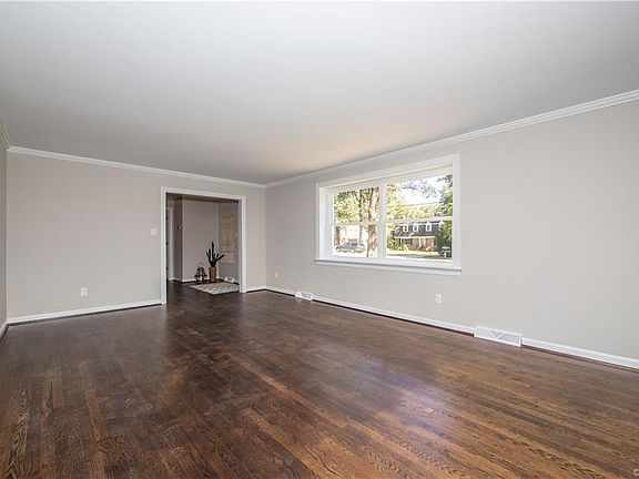 5th image of 2508 Scarsborough Dr