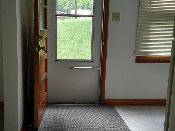 4th image of 511-513 Goodridge Dr